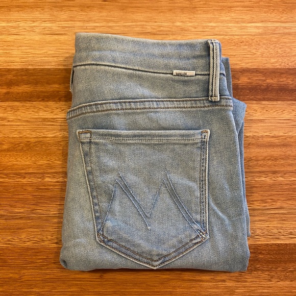 MOTHER size 27 light wash cropped jeans - Picture 3 of 3